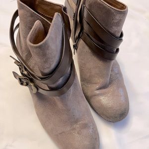 LADIES Ankle Boot- Wedge- Sofff Designed